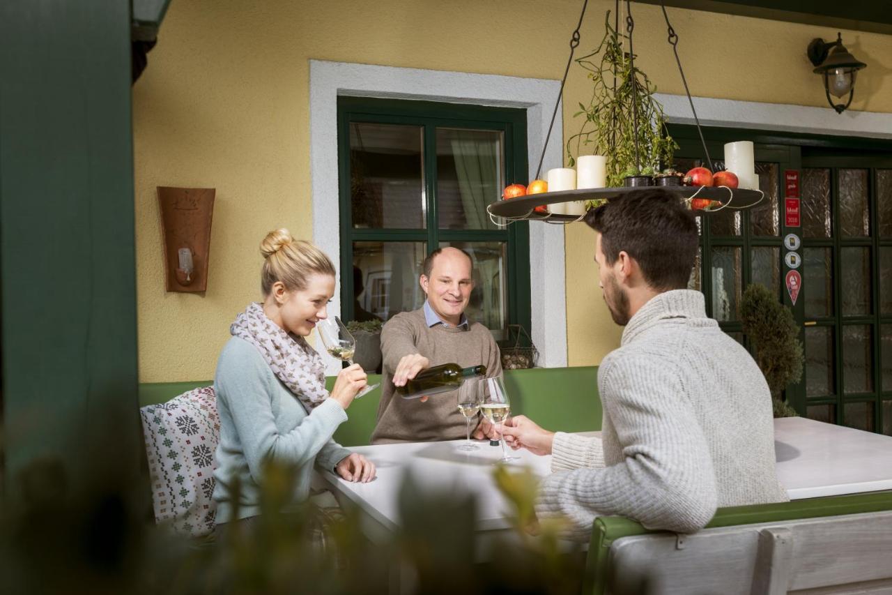 Weingut & Gastezimmer Edelmann Göttlesbrunn Dış mekan fotoğraf