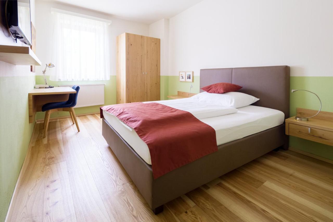 Weingut & Gastezimmer Edelmann Göttlesbrunn Dış mekan fotoğraf