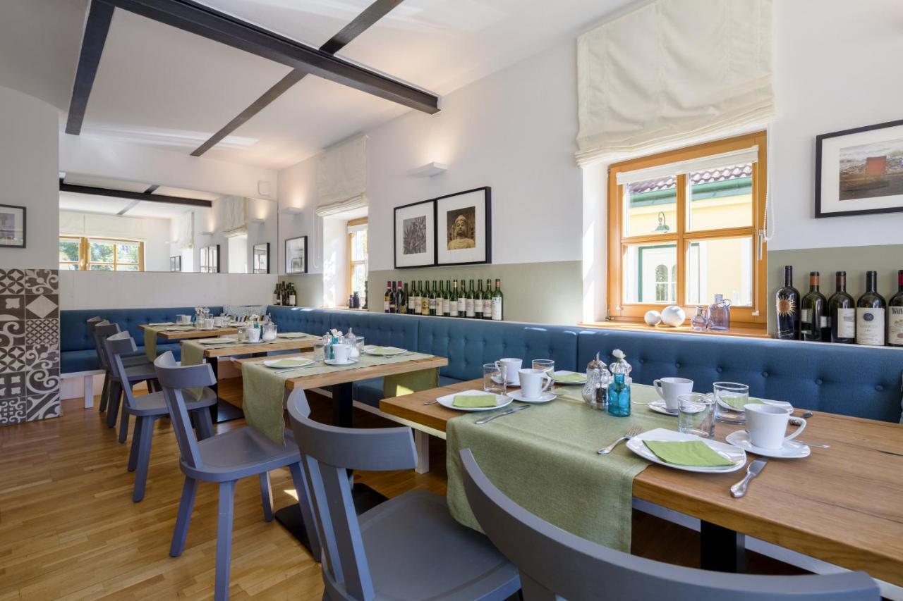 Weingut & Gastezimmer Edelmann Göttlesbrunn Dış mekan fotoğraf