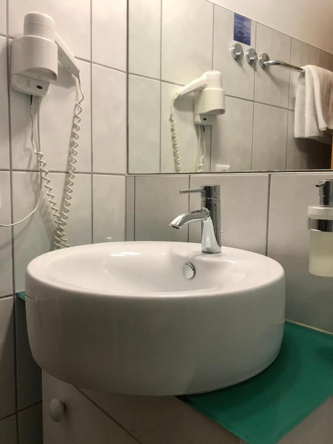 Weingut & Gastezimmer Edelmann Göttlesbrunn Dış mekan fotoğraf