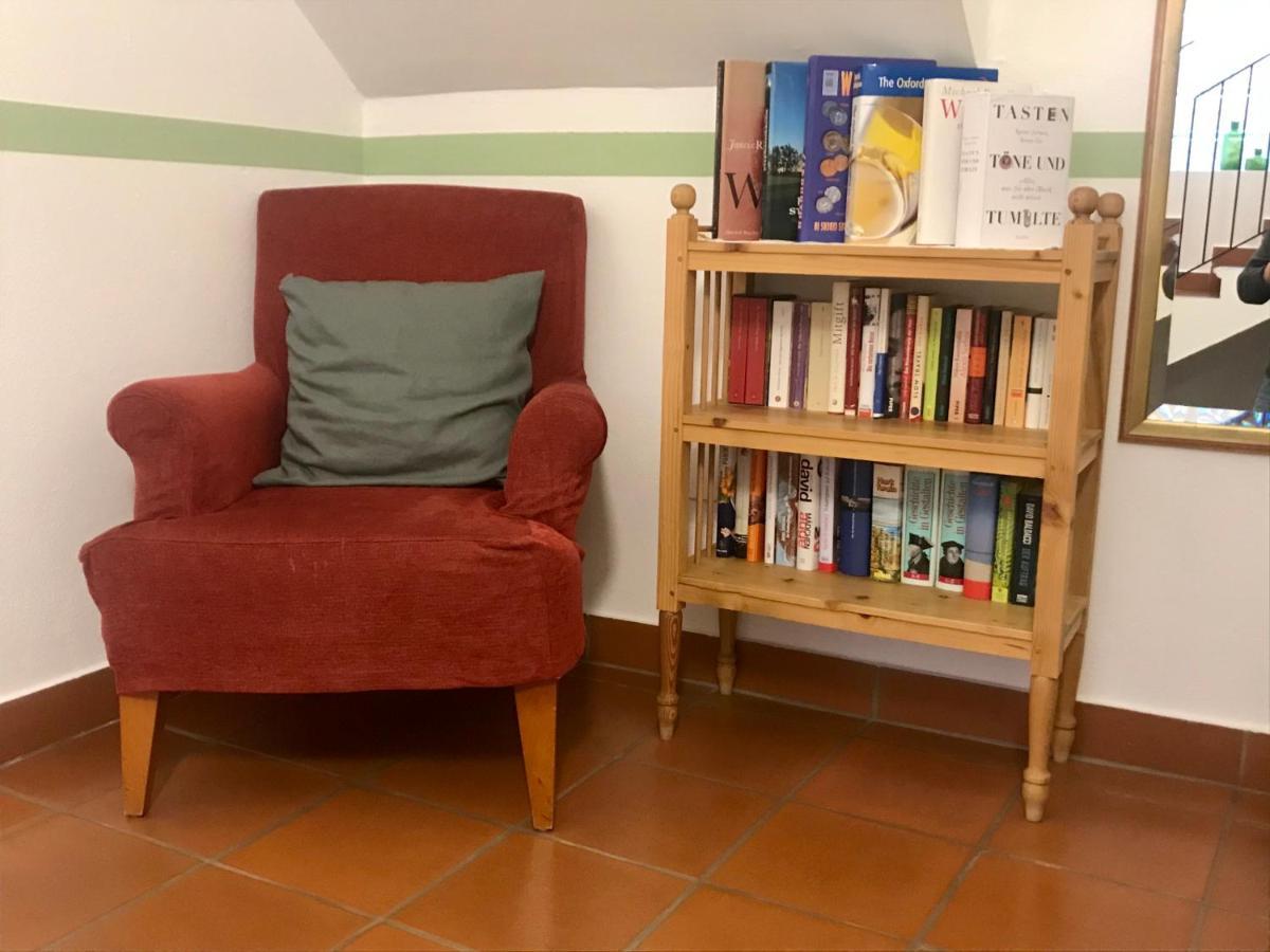 Weingut & Gastezimmer Edelmann Göttlesbrunn Dış mekan fotoğraf